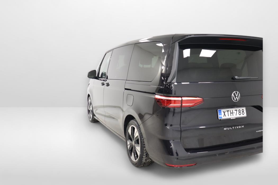 VOLKSWAGEN Multivan 2025