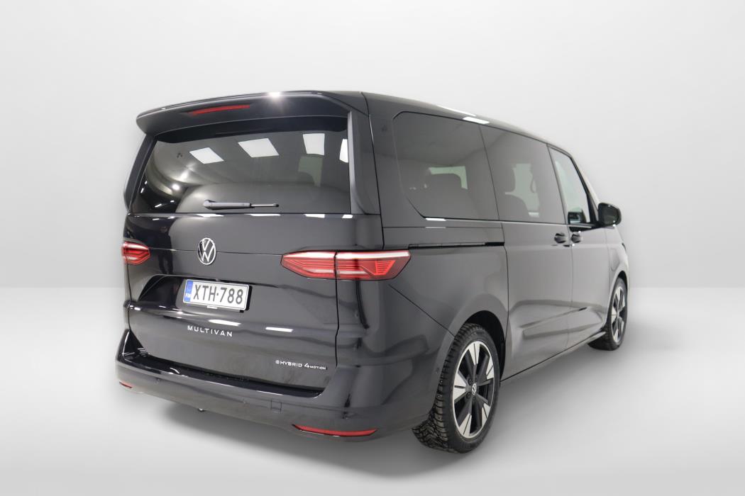 VOLKSWAGEN Multivan 2025
