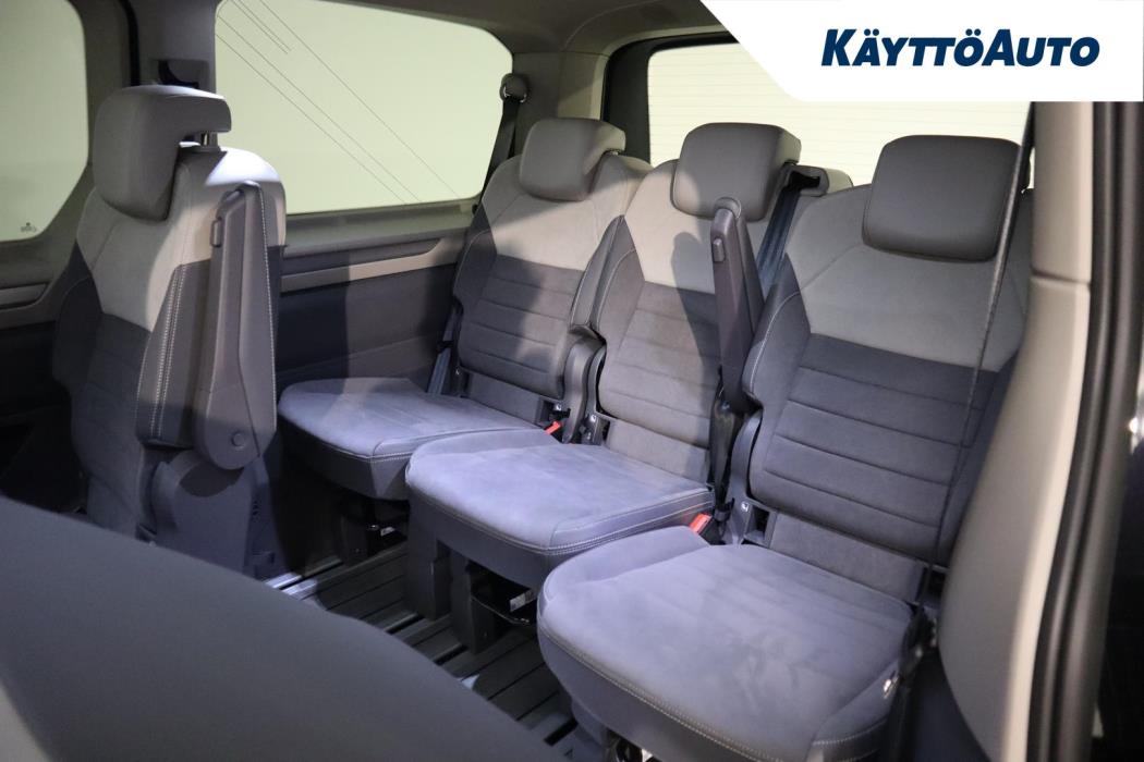 VOLKSWAGEN Multivan 2025