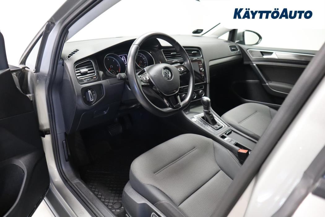 VOLKSWAGEN Golf 2019