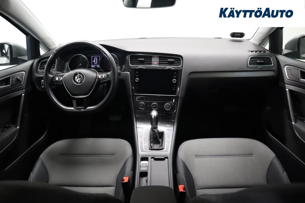 VOLKSWAGEN Golf 2019