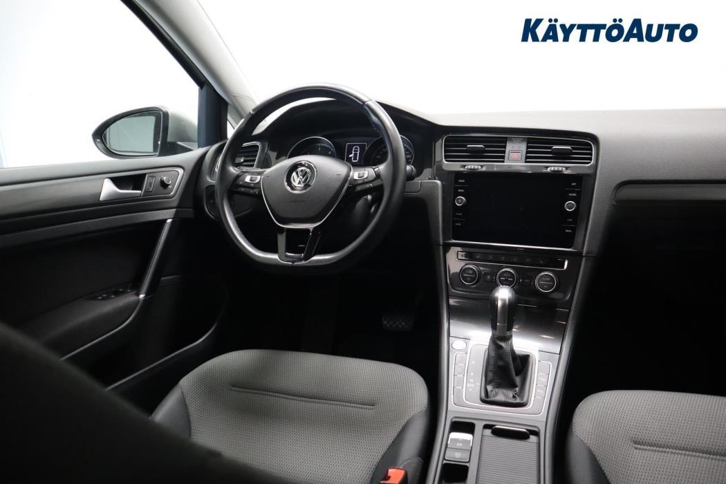 VOLKSWAGEN Golf 2019