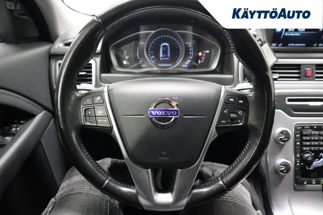VOLVO V70 2015