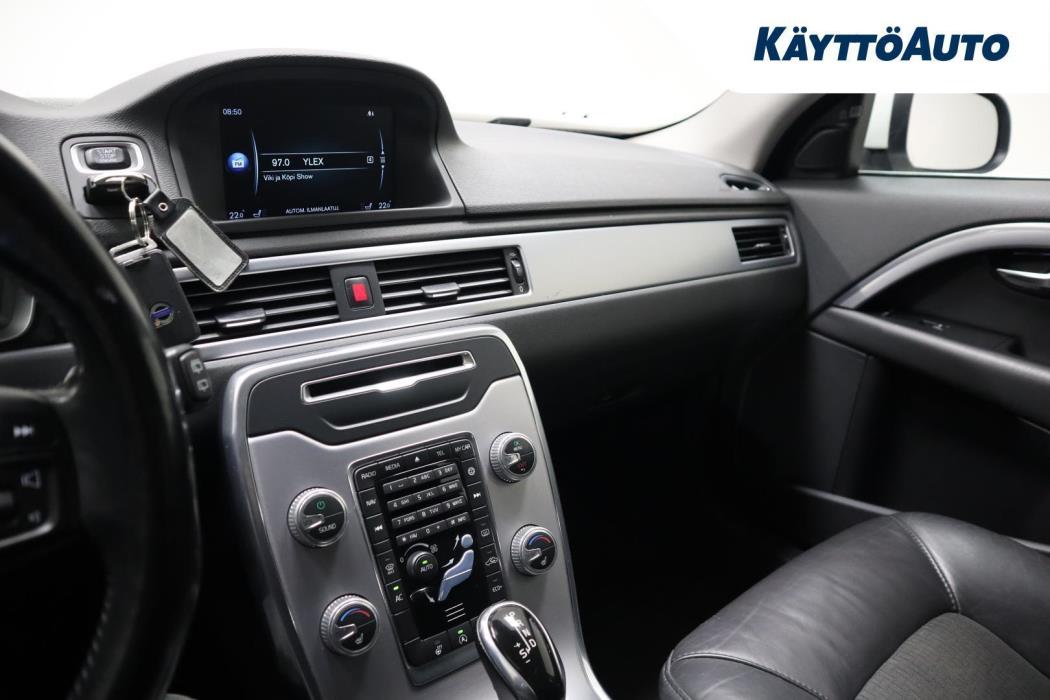 VOLVO V70 2015