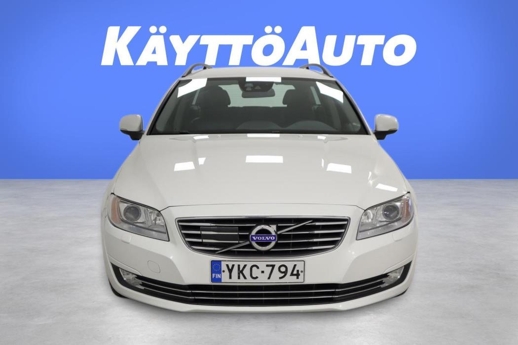 VOLVO V70 2015
