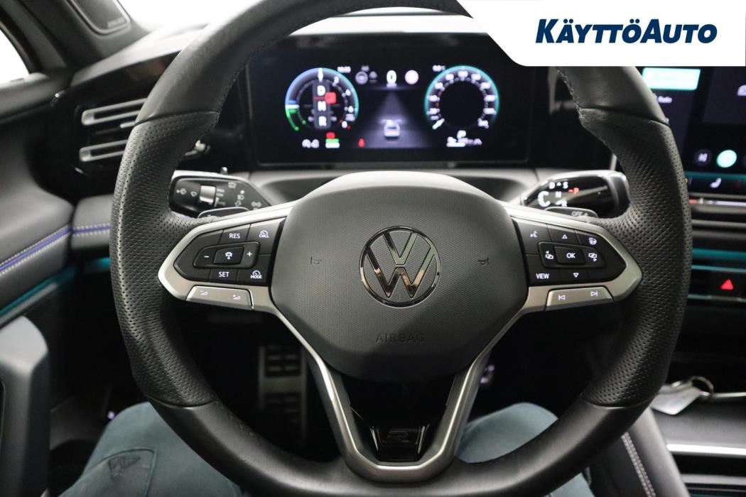 VOLKSWAGEN Tiguan 2025