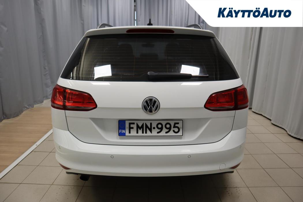 VOLKSWAGEN Golf 2016