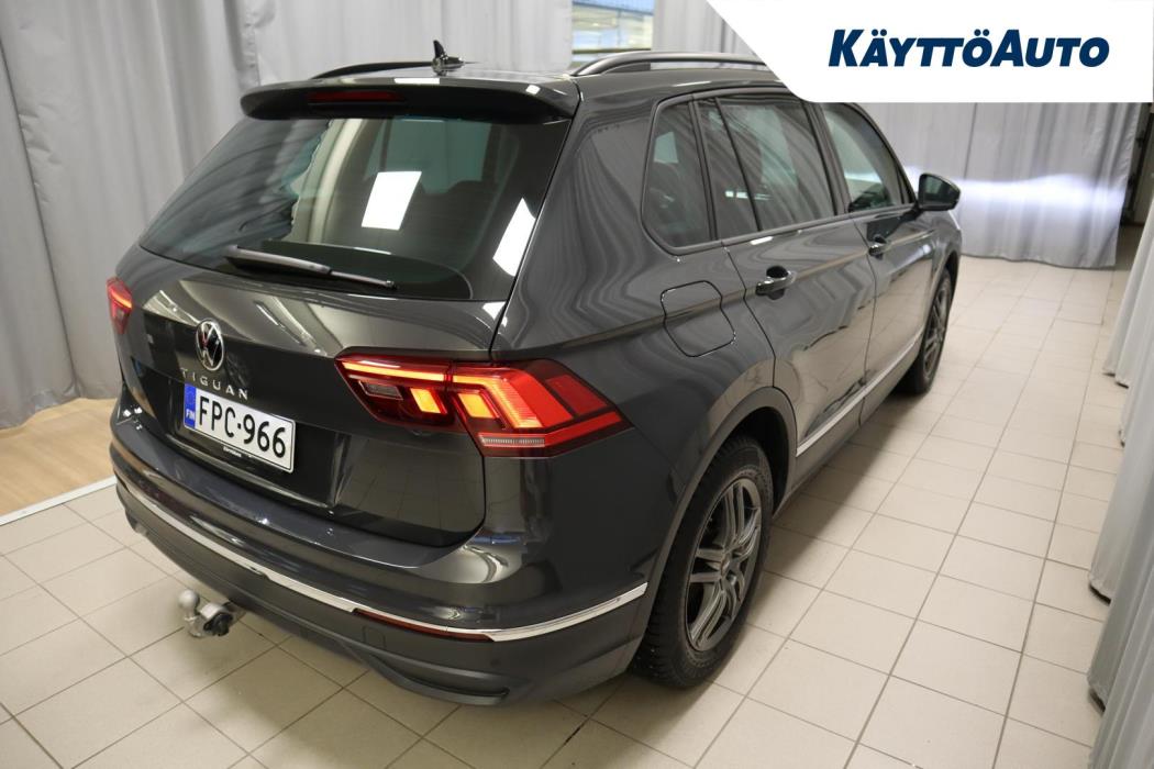 VOLKSWAGEN Tiguan 2022