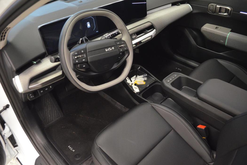 KIA EV4 2026