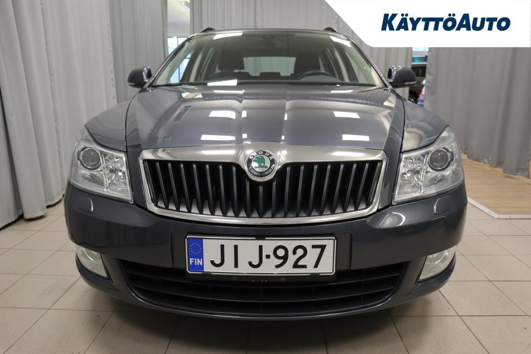 SKODA Octavia 2012
