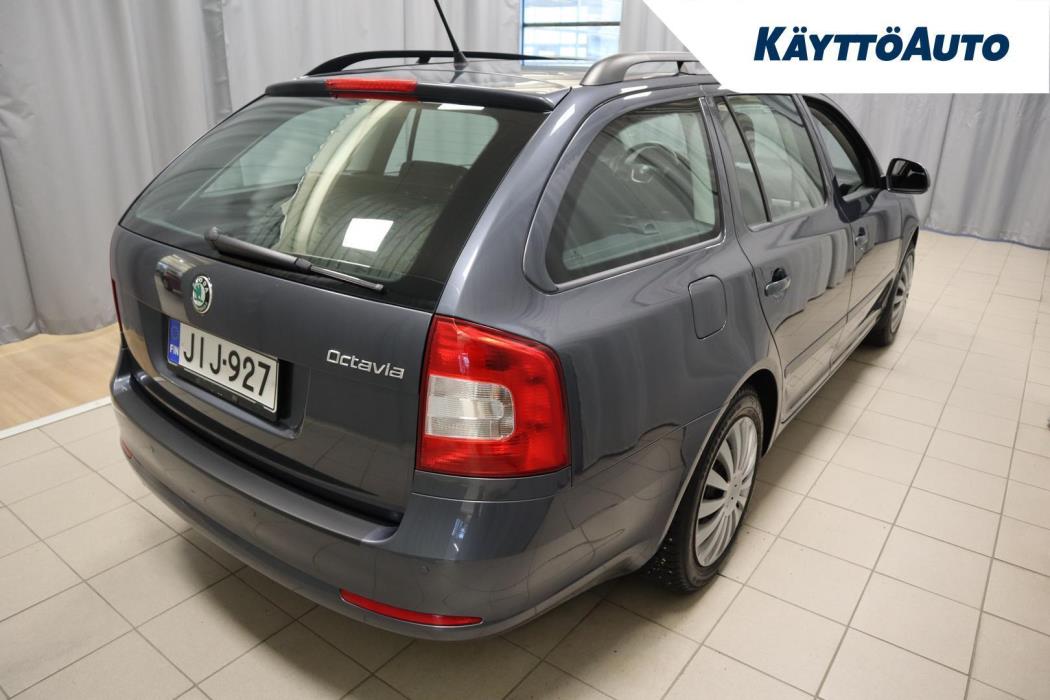 SKODA Octavia 2012