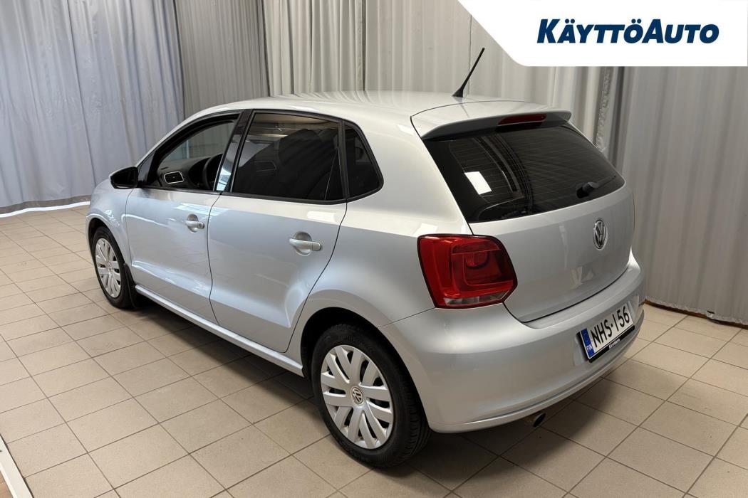 VOLKSWAGEN Polo 2010