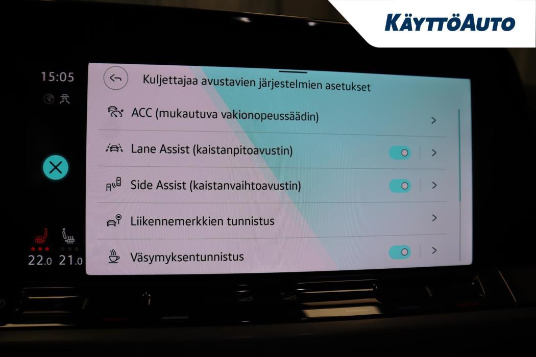 VOLKSWAGEN Golf 2023