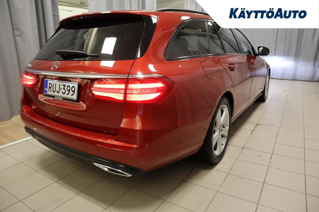 MERCEDES-BENZ E 2020