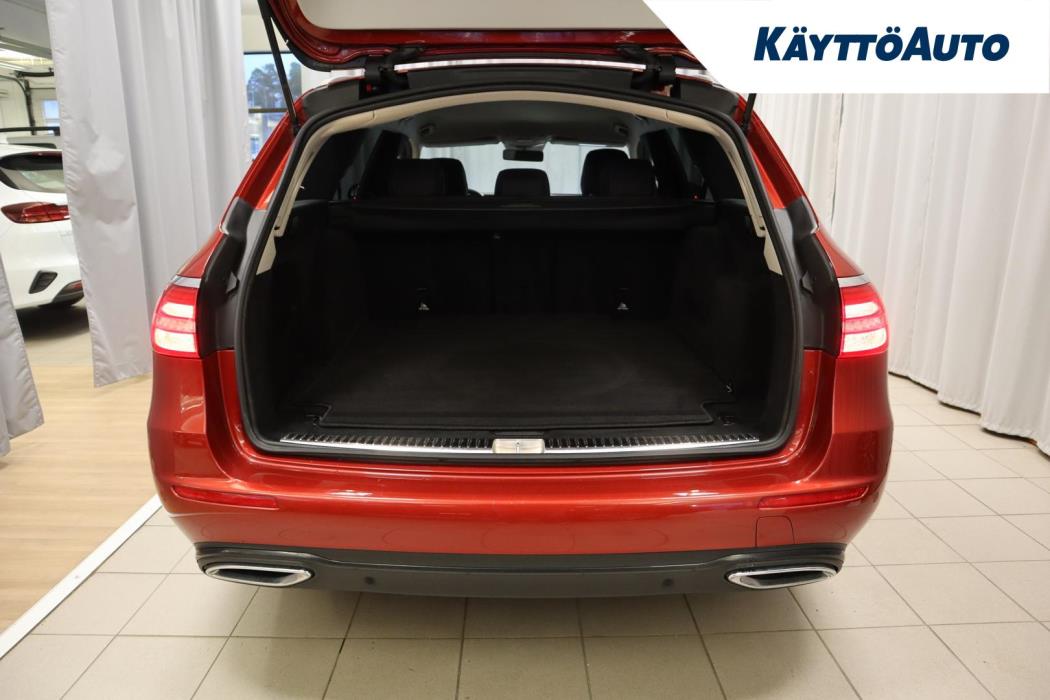 MERCEDES-BENZ E 2020