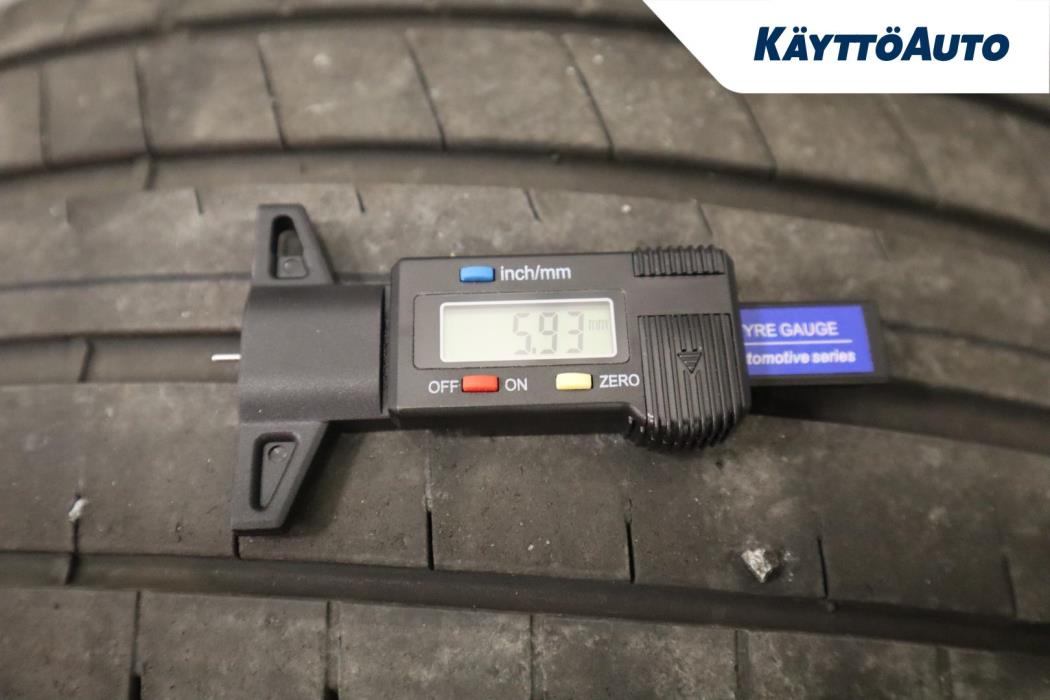 MERCEDES-BENZ E 2020