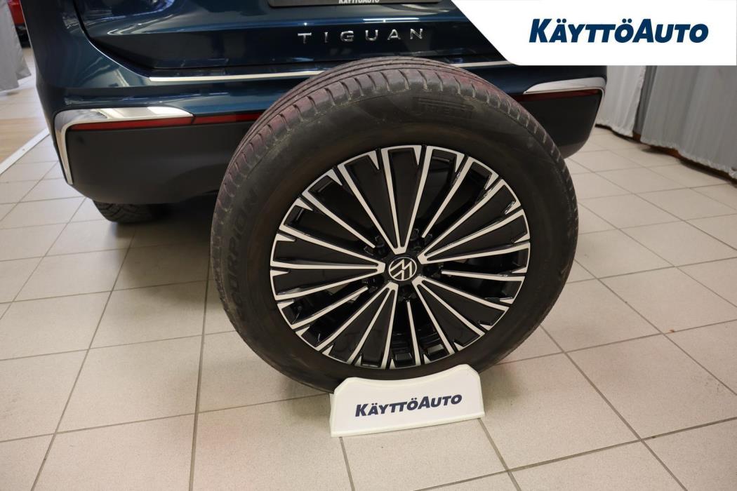 VOLKSWAGEN Tiguan 2024