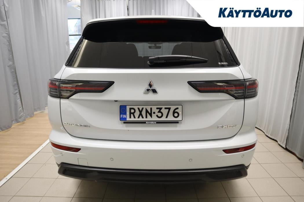 MITSUBISHI Outlander 2025
