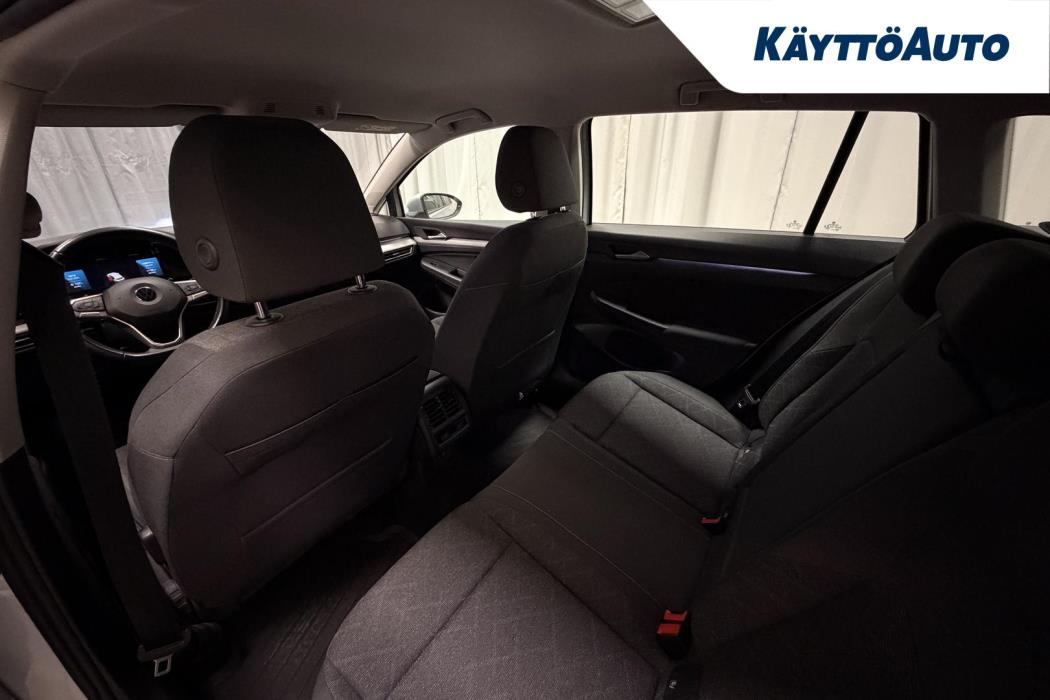 VOLKSWAGEN Golf 2021