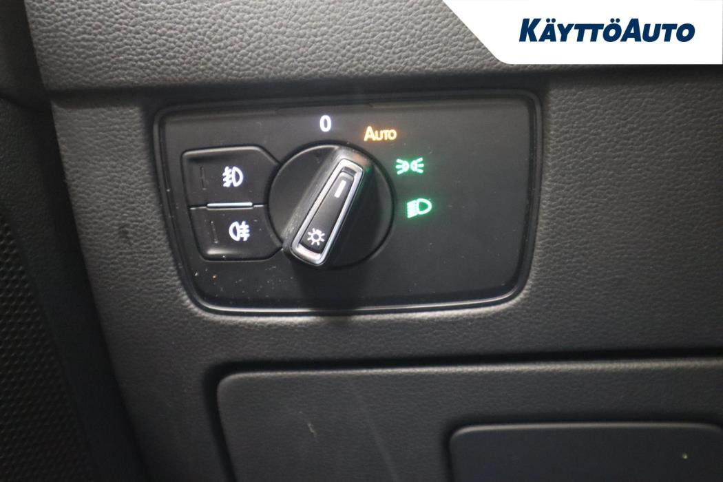 VOLKSWAGEN Passat 2019