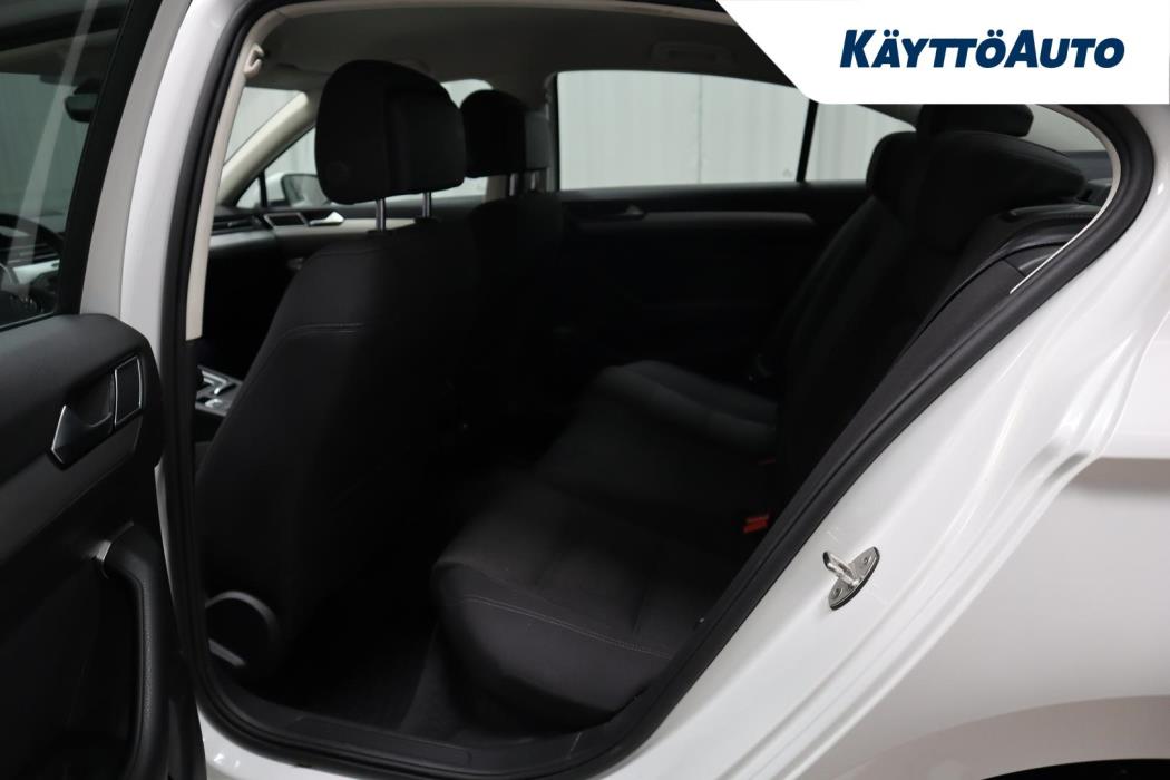 VOLKSWAGEN Passat 2019