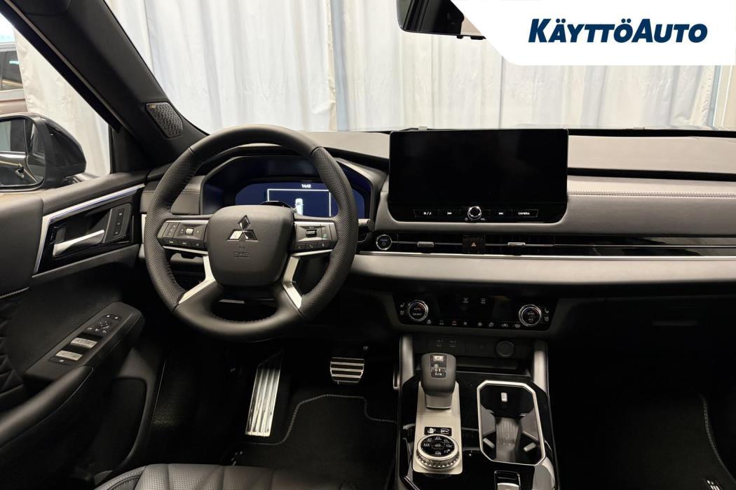 MITSUBISHI Outlander 2026