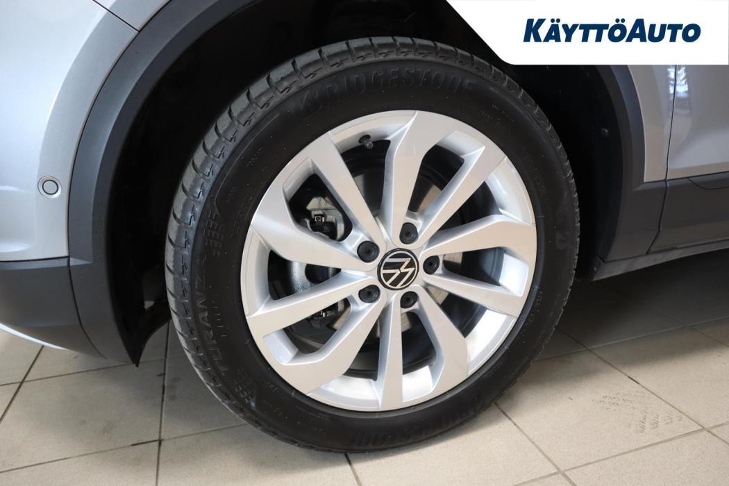 VOLKSWAGEN T-Roc 2024