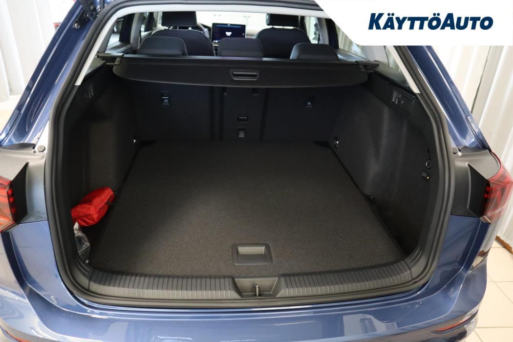 VOLKSWAGEN Golf 2026
