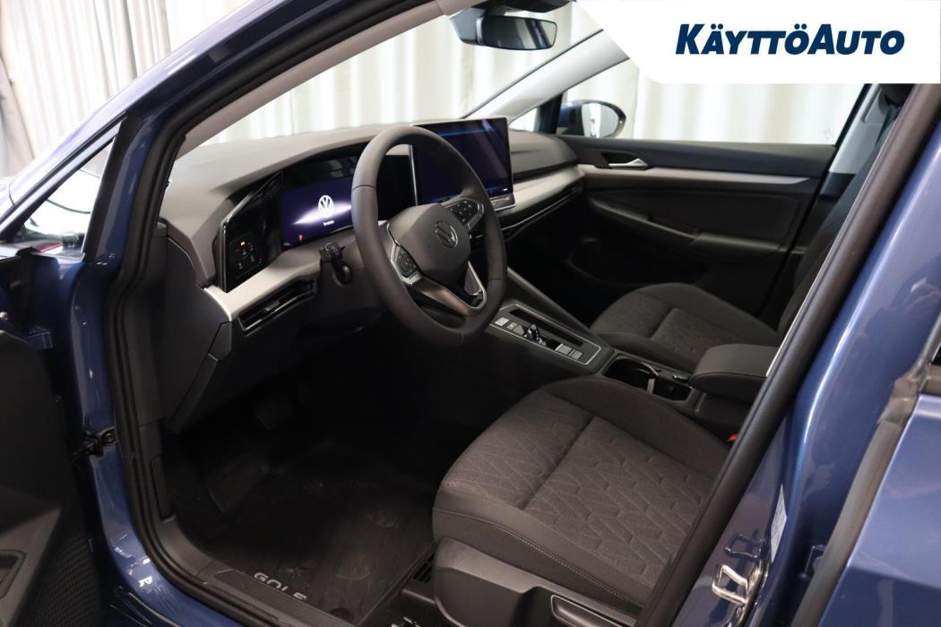 VOLKSWAGEN Golf 2026