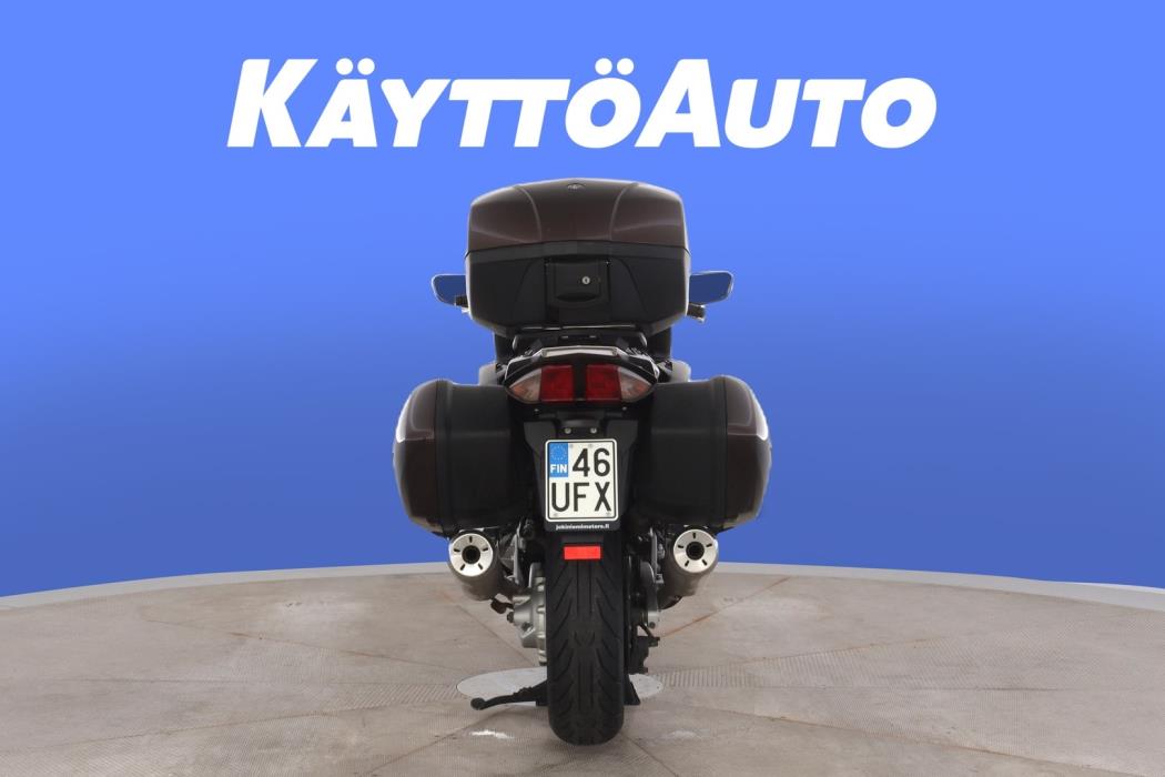 YAMAHA FJR 2015