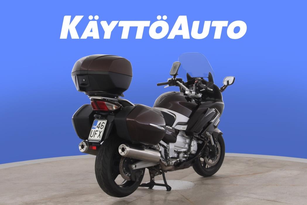 YAMAHA FJR 2015