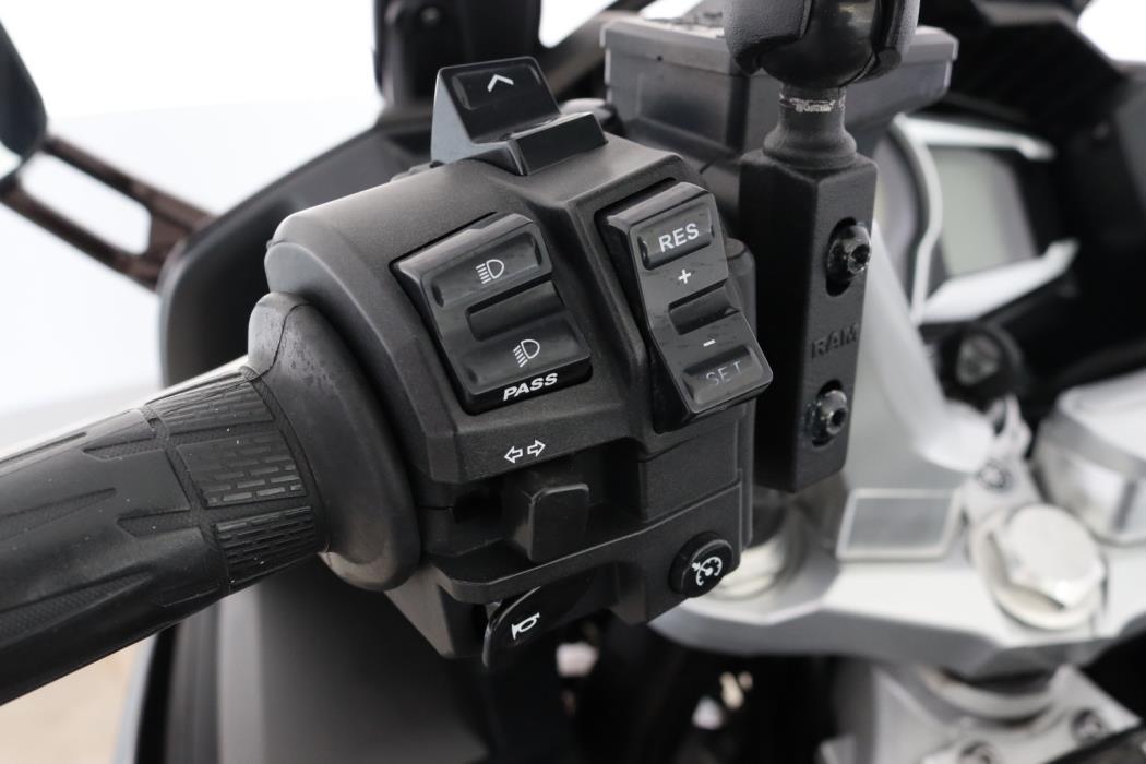 YAMAHA FJR 2015