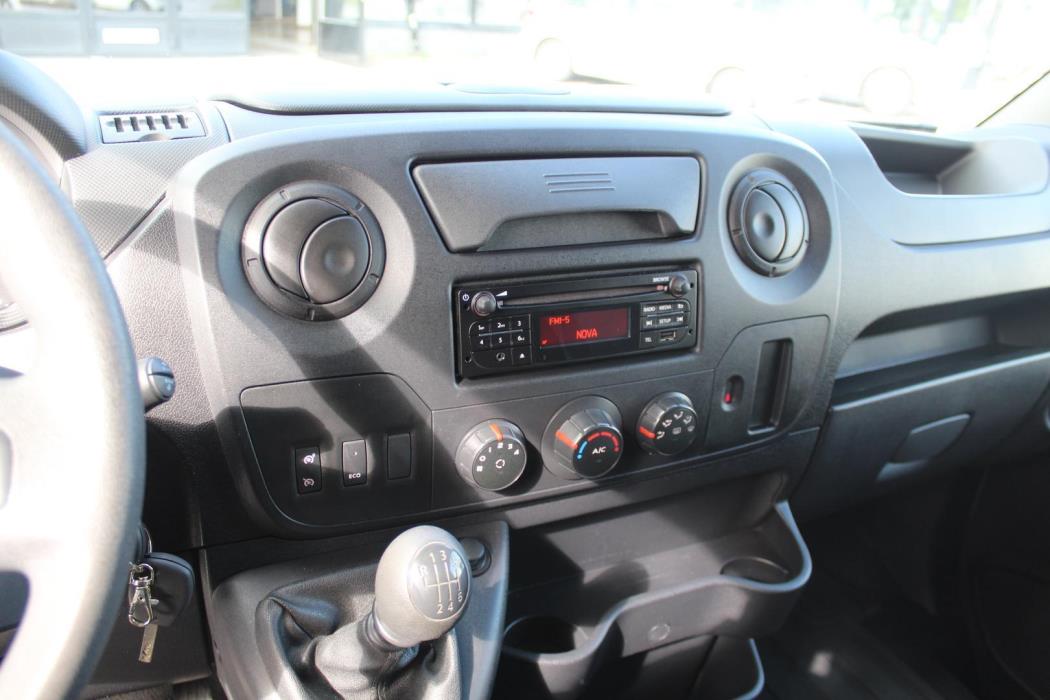 NISSAN NV400 2018