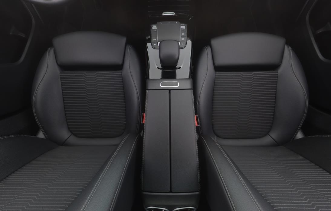 MERCEDES-BENZ A 2020