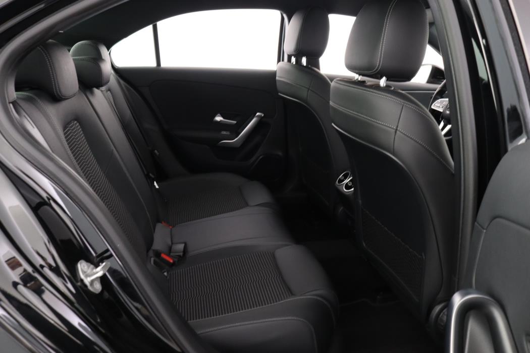 MERCEDES-BENZ A 2020