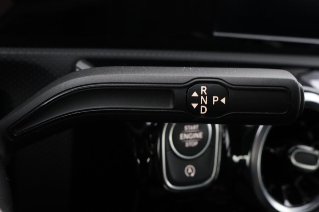 MERCEDES-BENZ A 2020