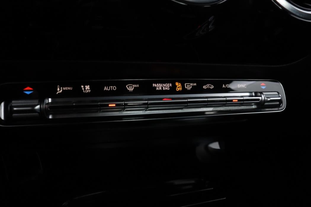 MERCEDES-BENZ A 2020