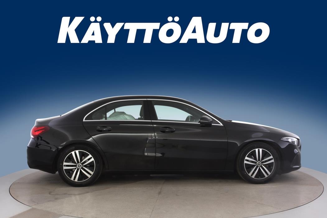 MERCEDES-BENZ A 2020
