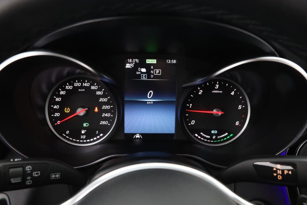 MERCEDES-BENZ GLC 2022