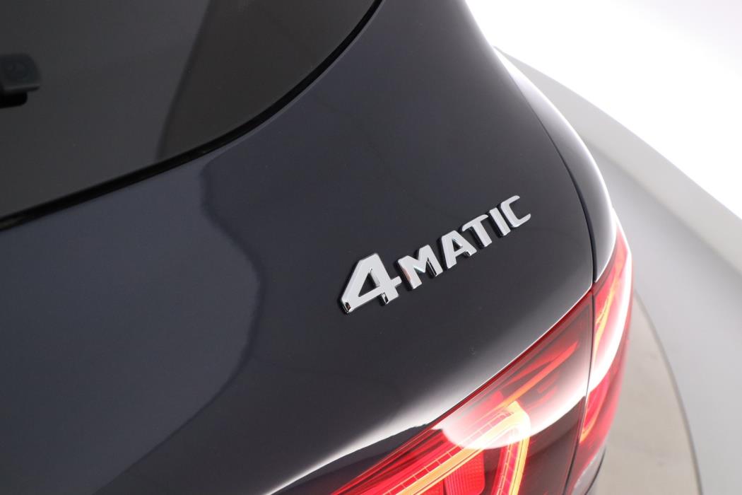 MERCEDES-BENZ GLC 2022