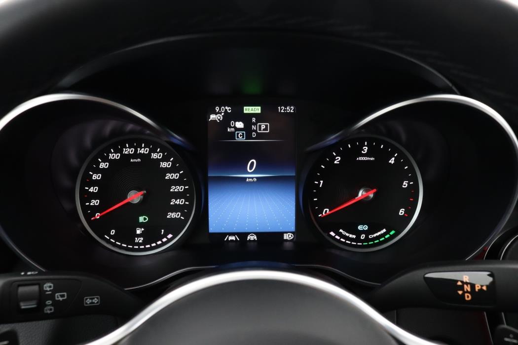 MERCEDES-BENZ GLC 2022