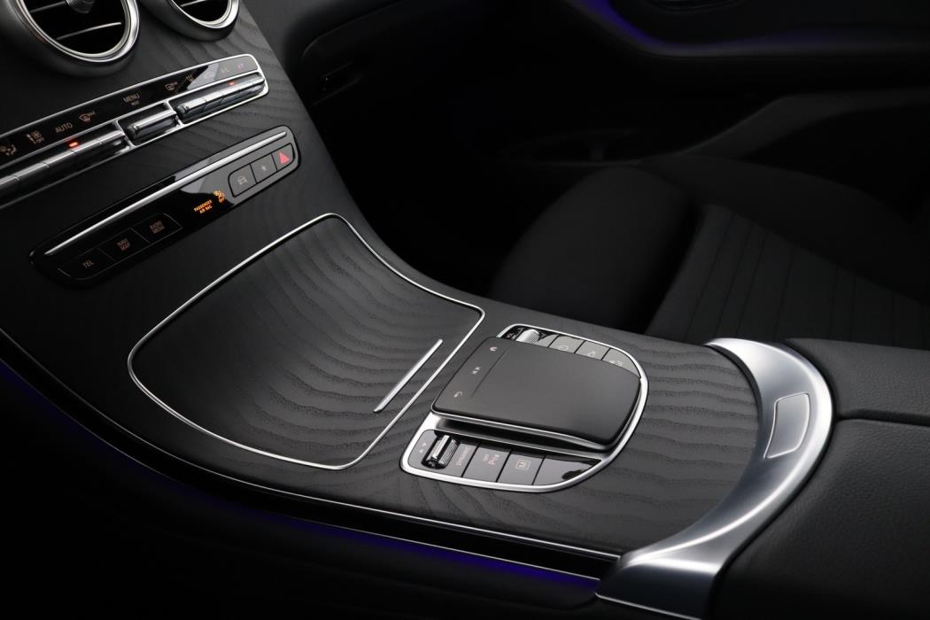 MERCEDES-BENZ GLC 2022