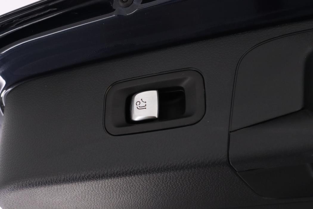 MERCEDES-BENZ GLC 2022