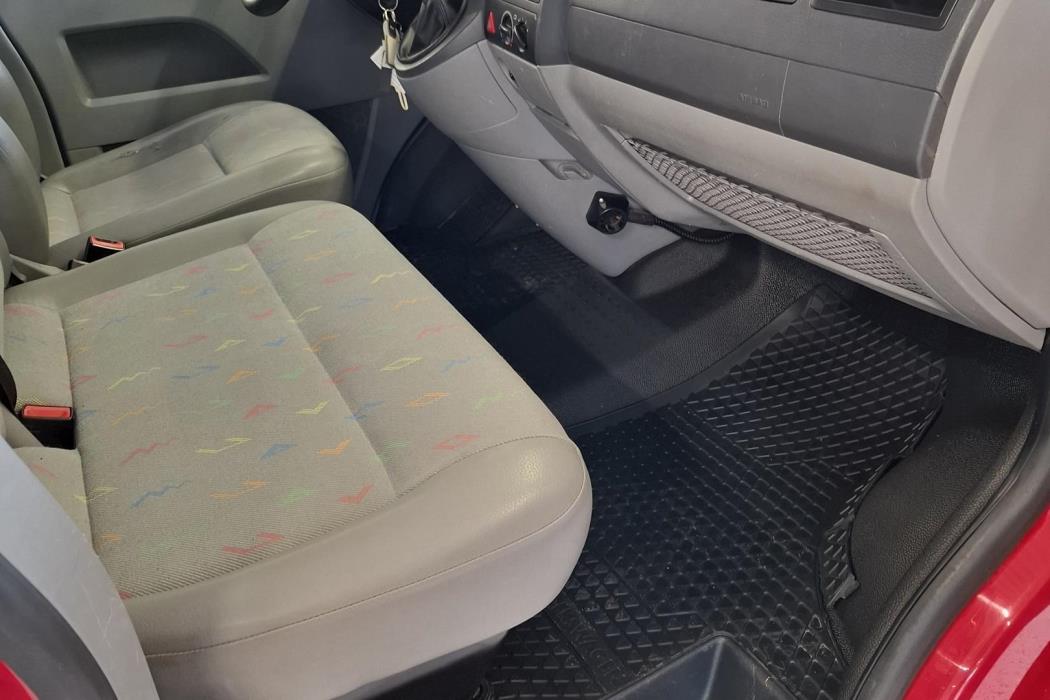 VOLKSWAGEN Transporter 2009