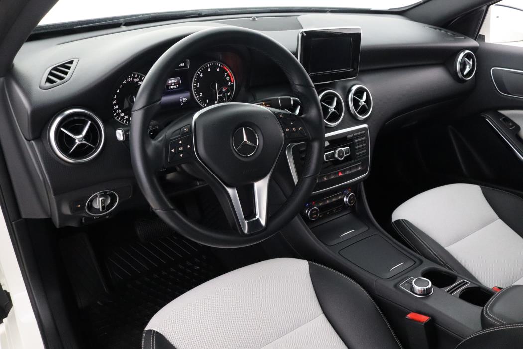 MERCEDES-BENZ A 2014
