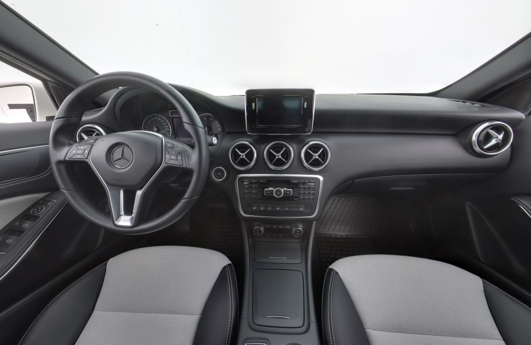 MERCEDES-BENZ A 2014