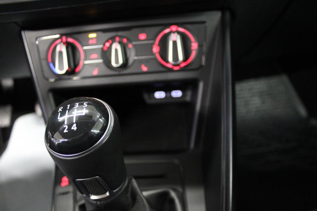 VOLKSWAGEN Polo 2021