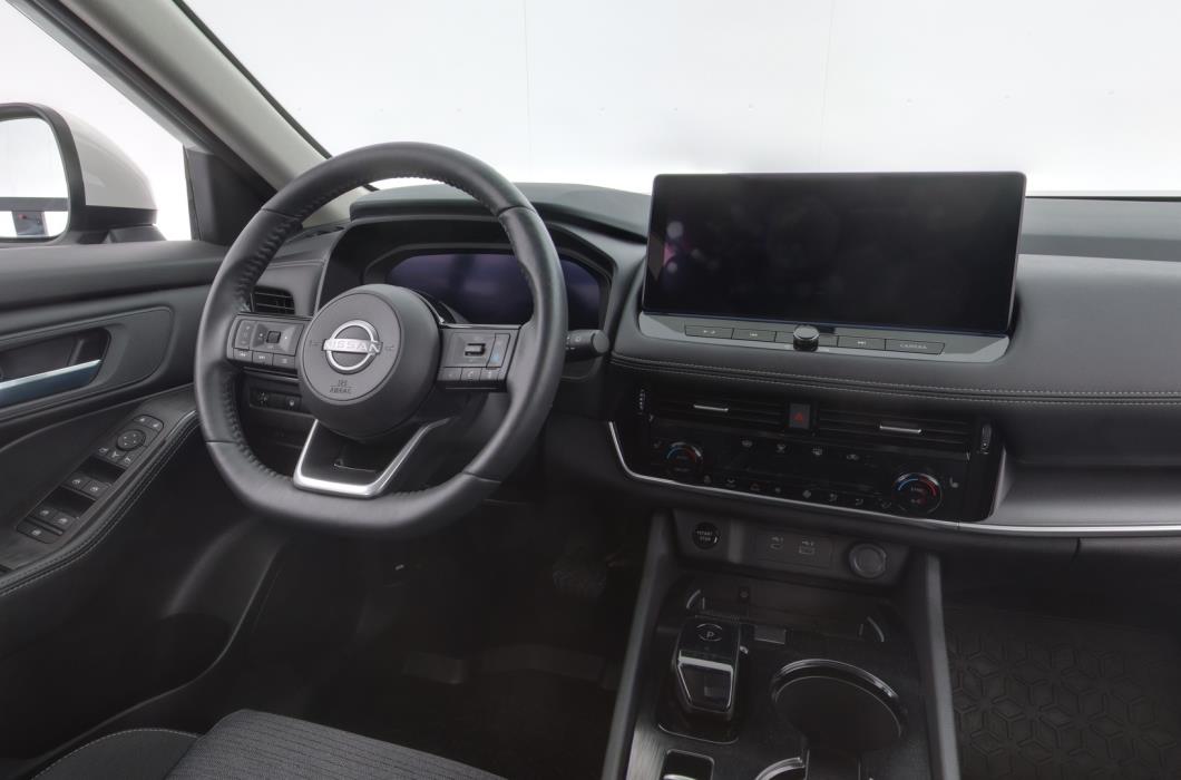 NISSAN X-Trail 2025