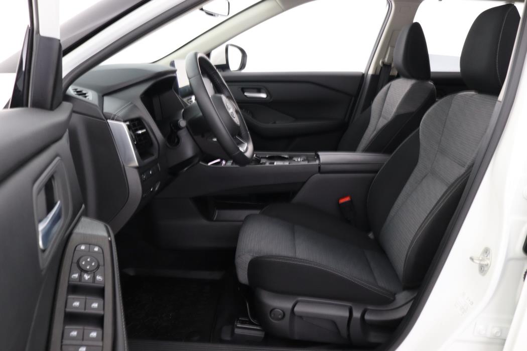 NISSAN X-Trail 2025