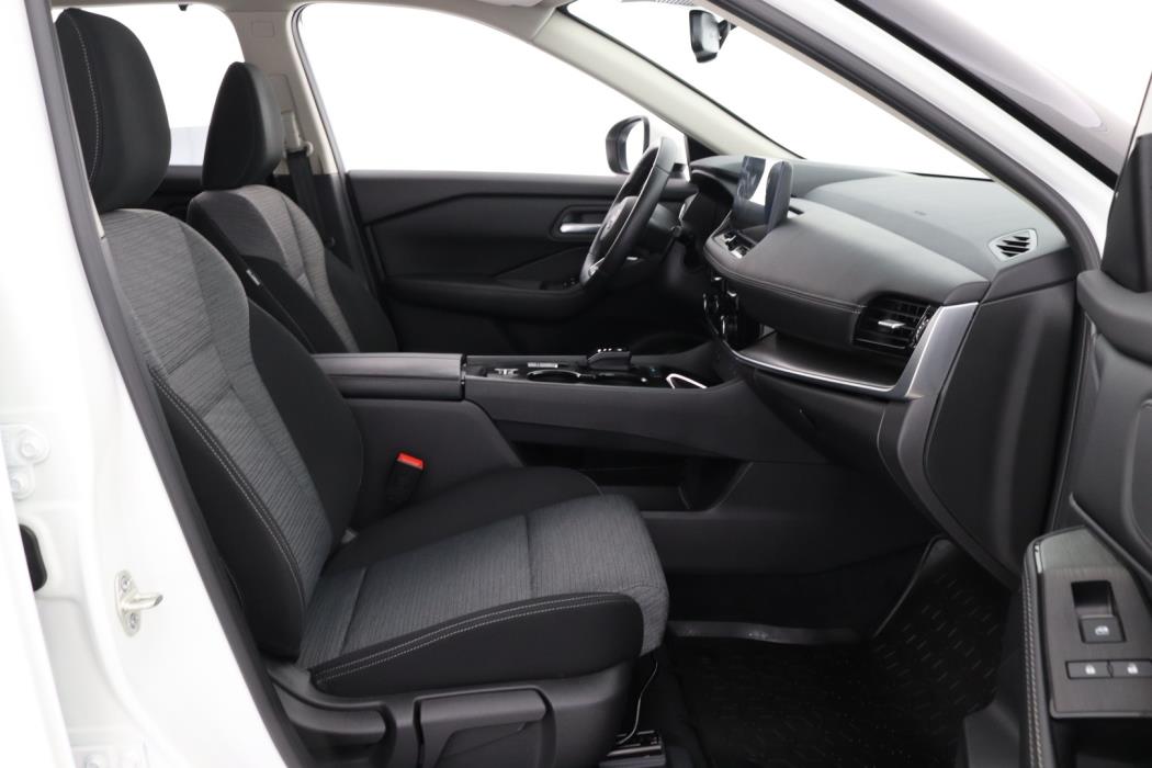 NISSAN X-Trail 2025